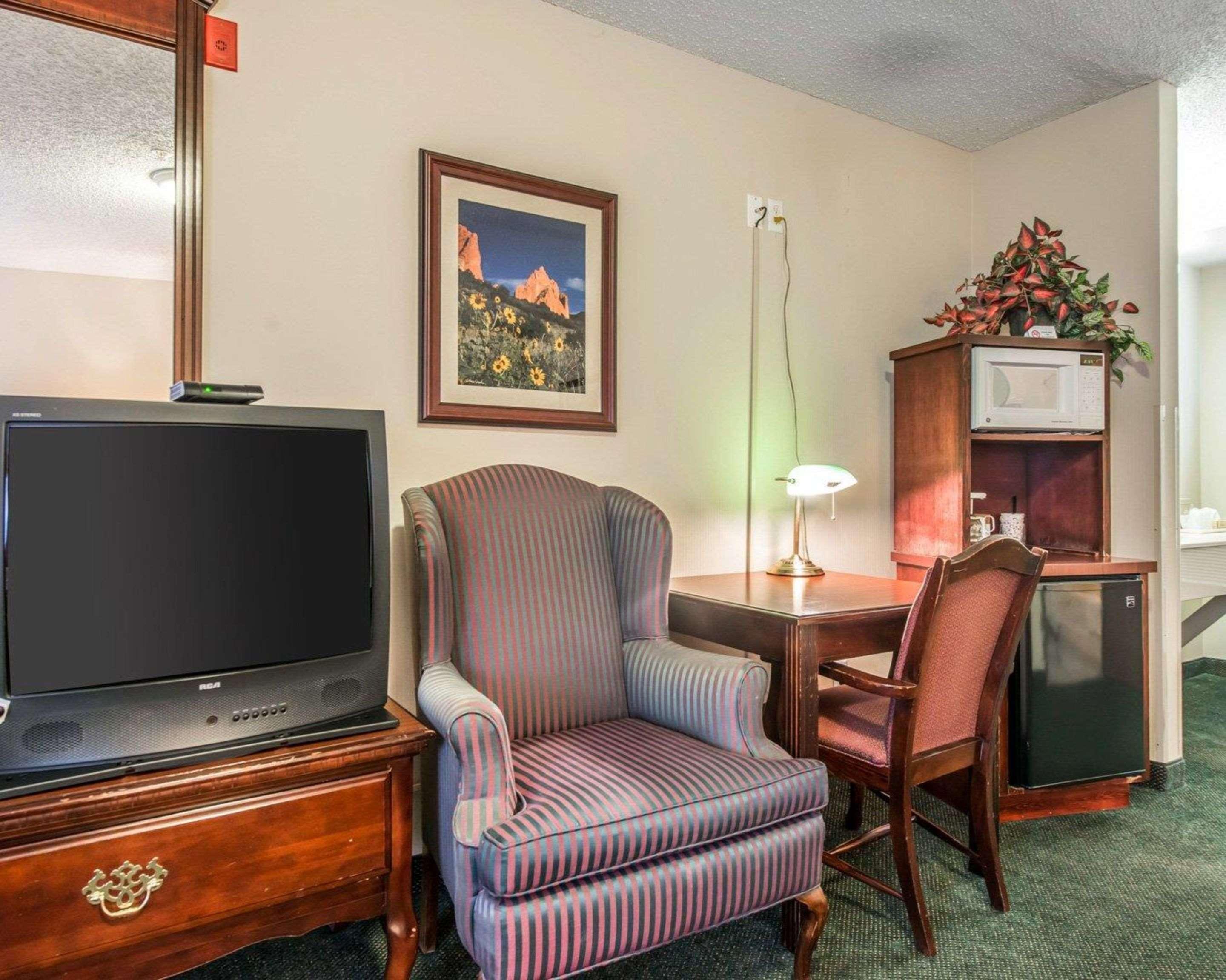 Quality Inn & Suites Manitou Springs At Pikes Peak Dış mekan fotoğraf