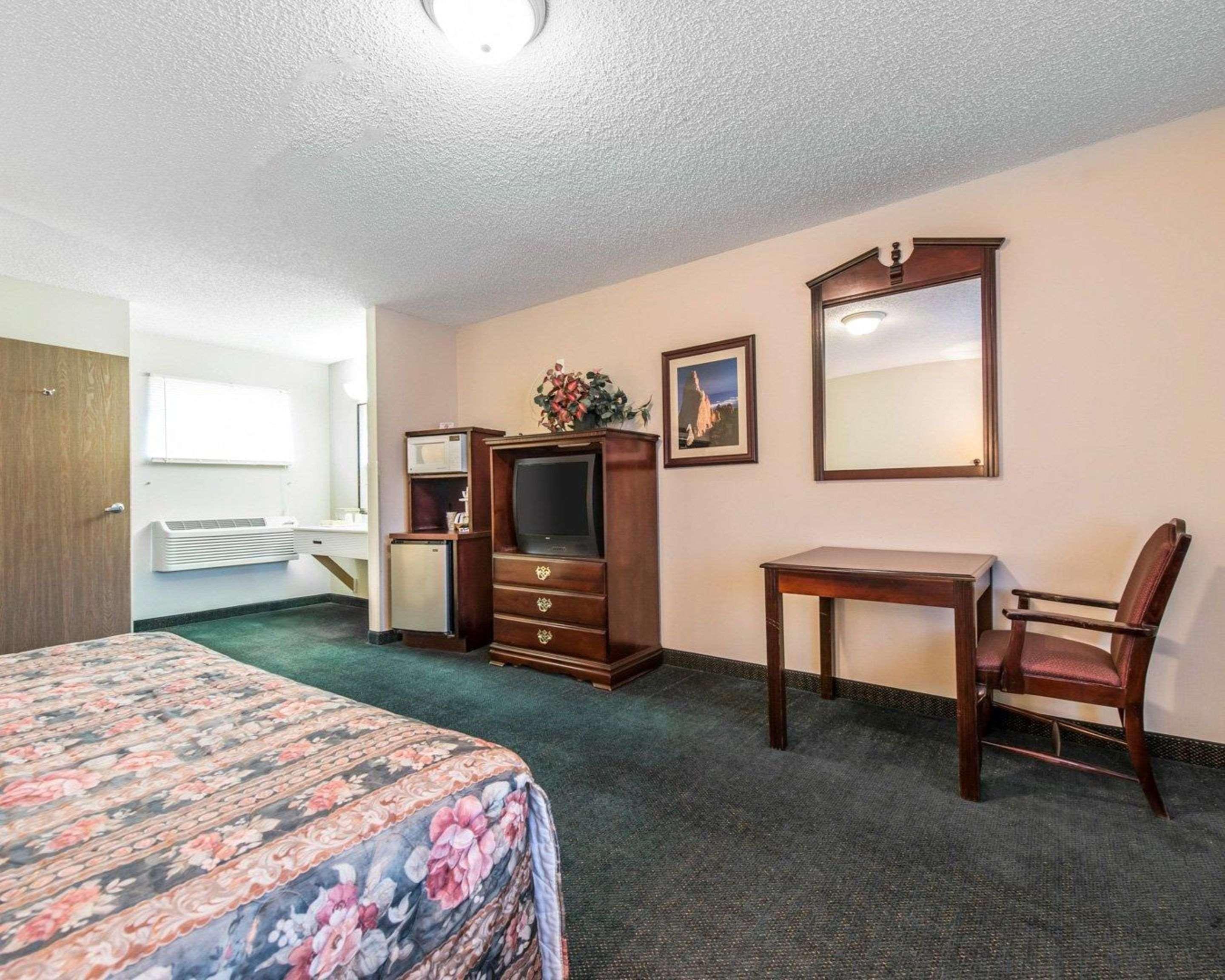 Quality Inn & Suites Manitou Springs At Pikes Peak Dış mekan fotoğraf